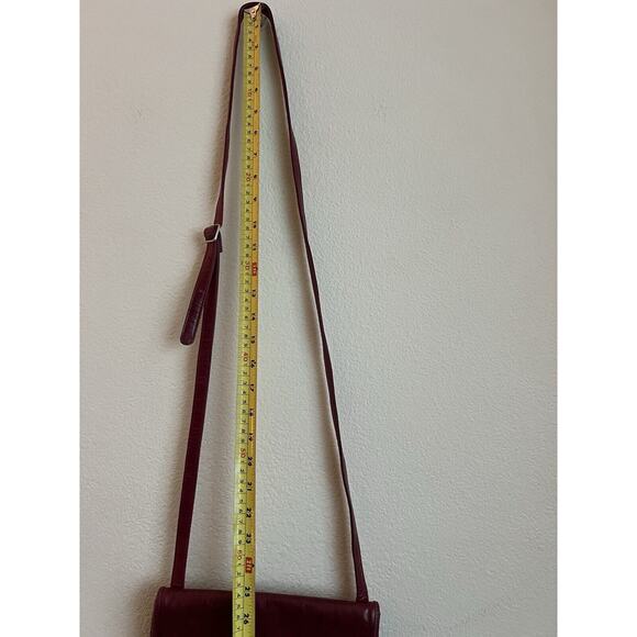 HOBO Daria Womens leather crossbody shoulder bag purse Winter Berry Color - Picture 12 of 14